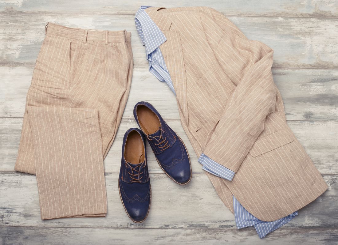 prikaz lanenog muškog odela